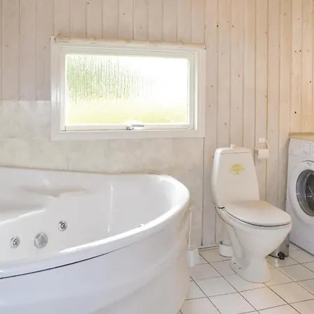 Awesome Home In Oksbol With Sauna * Oksbøl